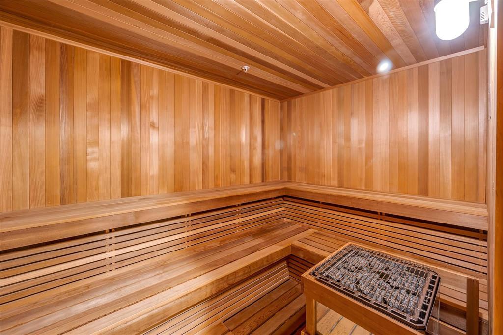 715 Bayshore Drive 606