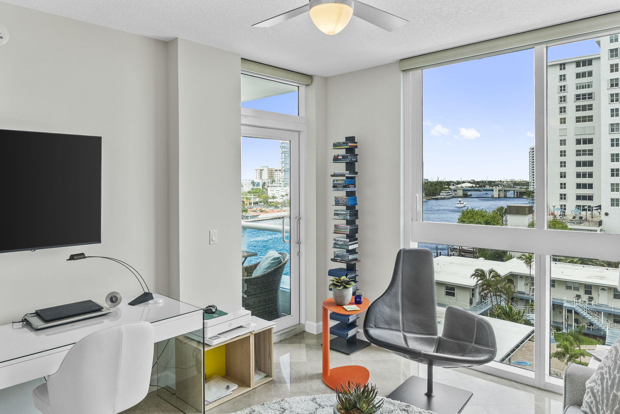 715 Bayshore Drive 606