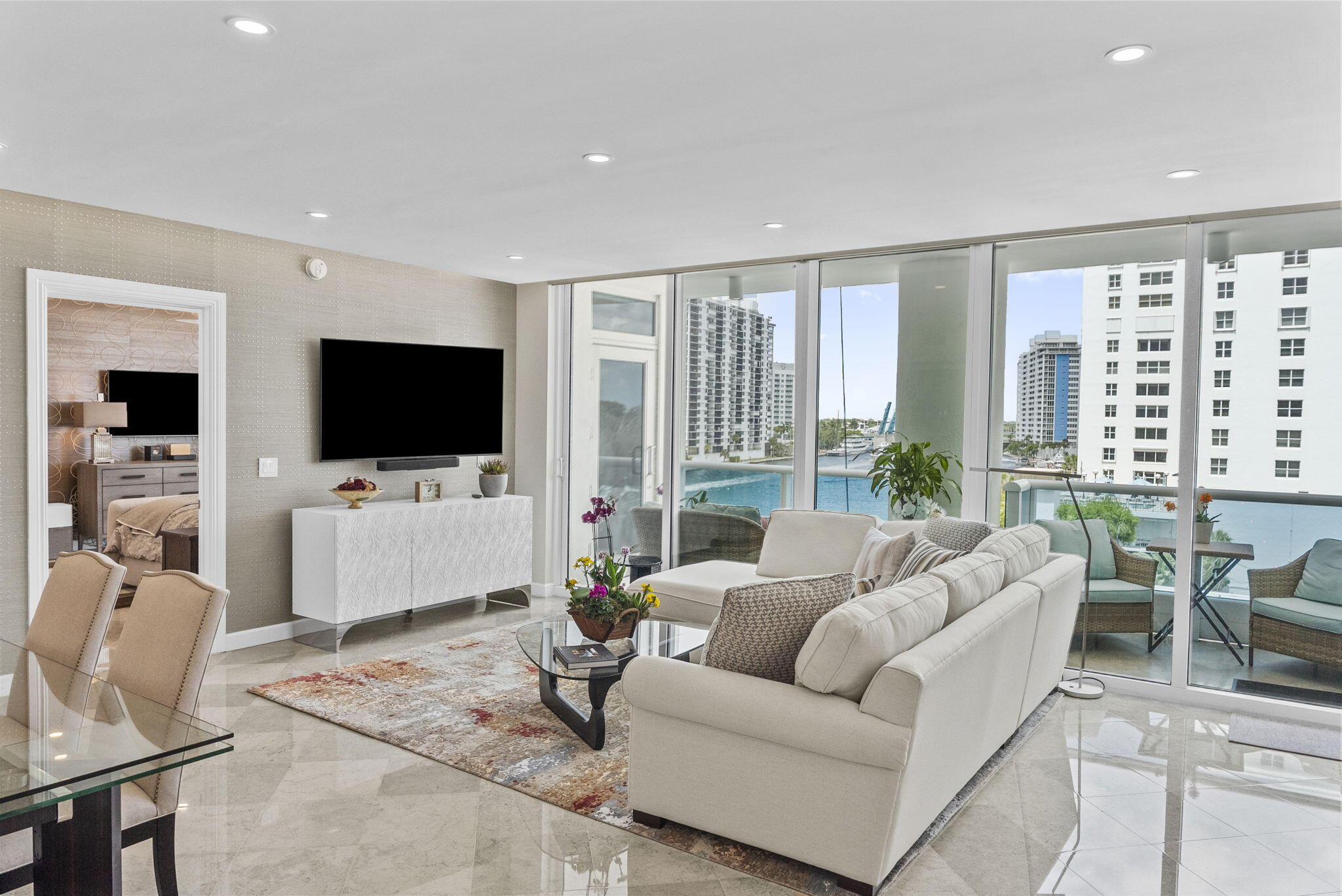 715 Bayshore Drive 606