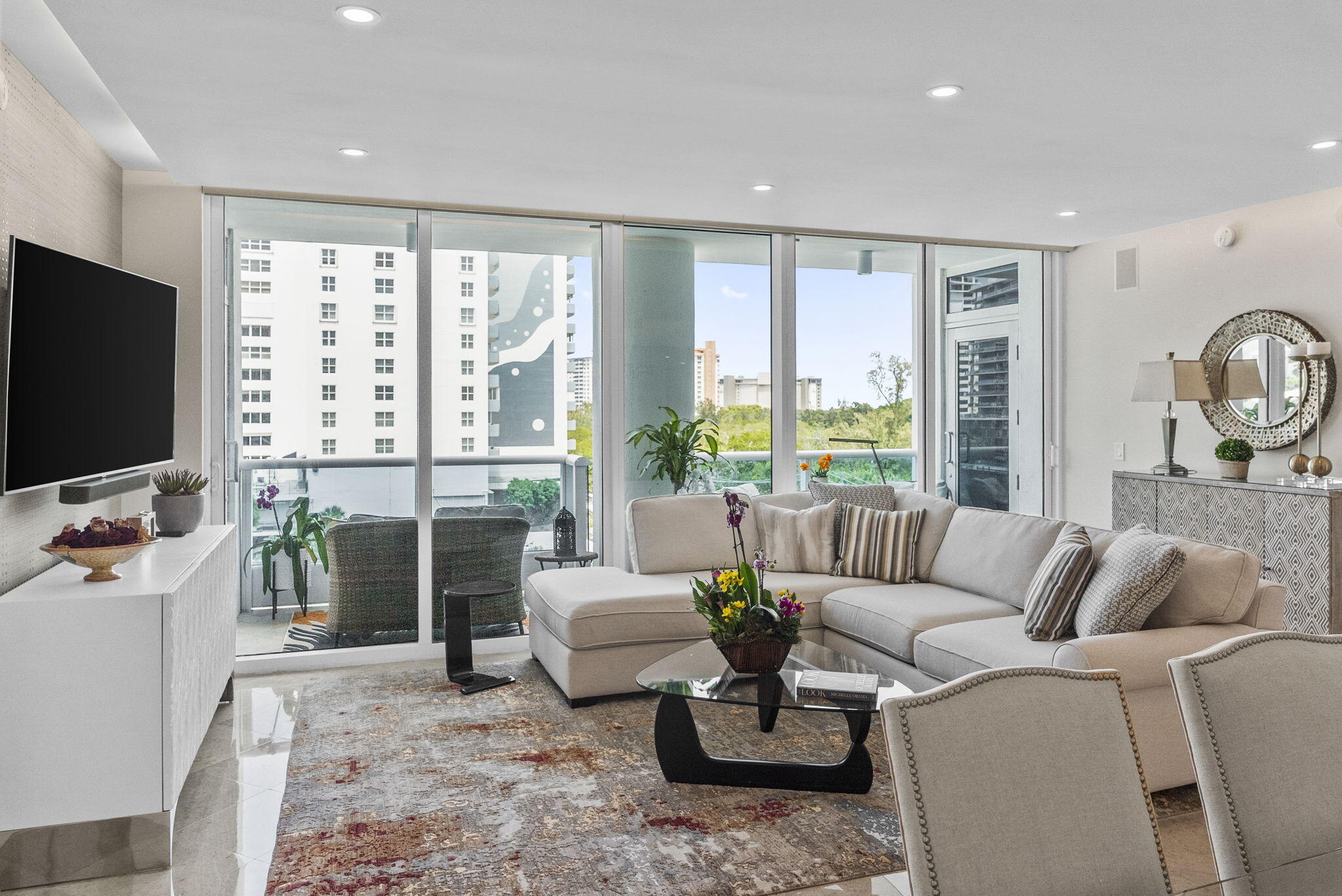 715 Bayshore Drive 606