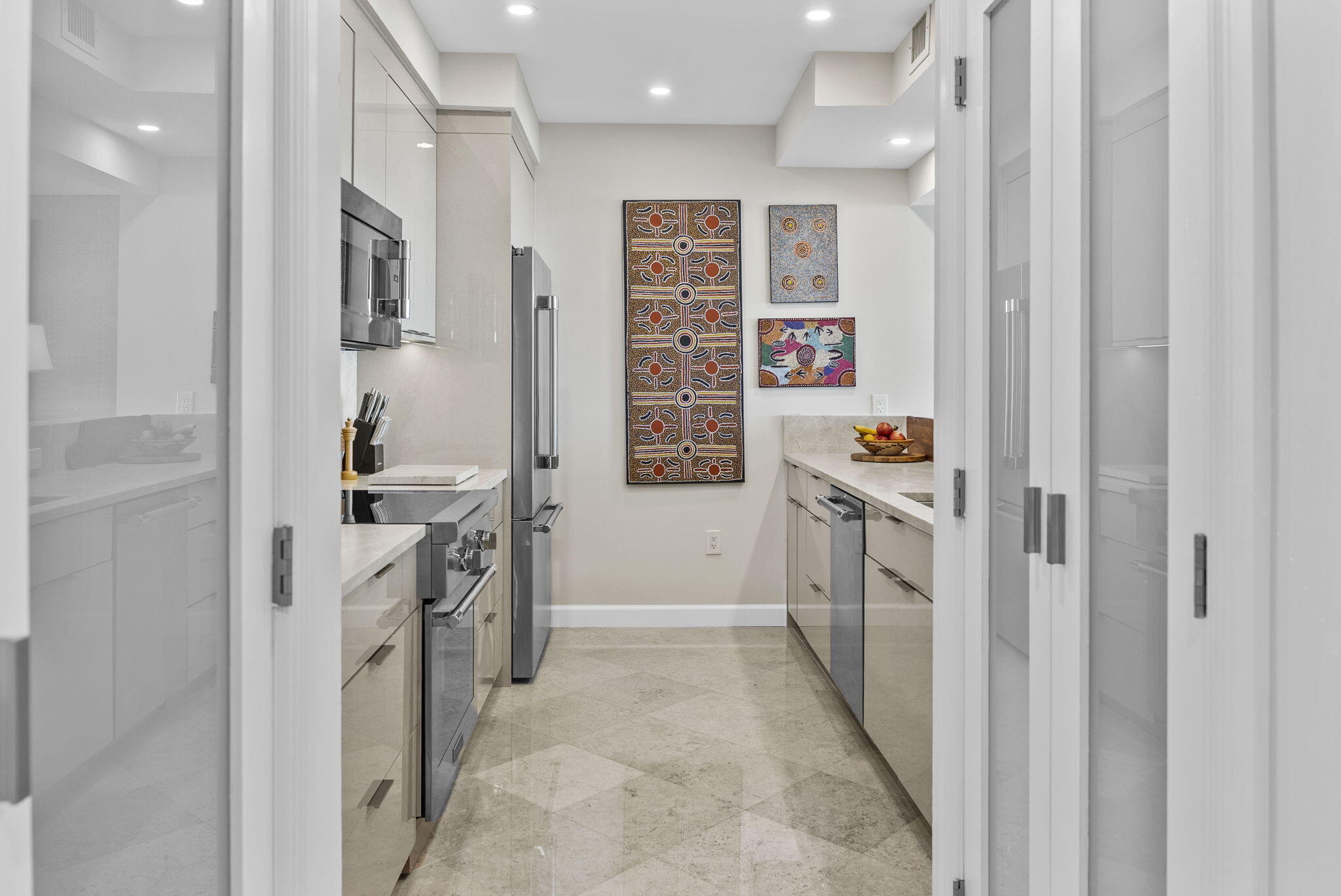 715 Bayshore Drive 606