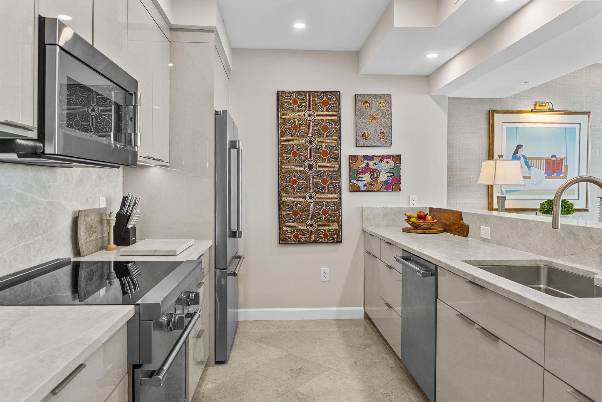 715 Bayshore Drive 606