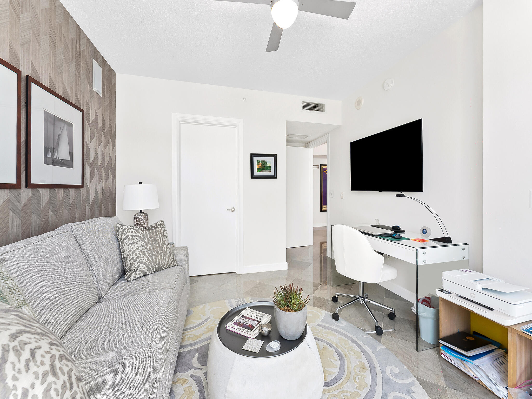 715 Bayshore Drive 606