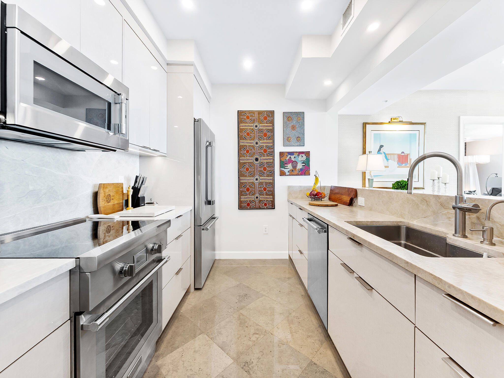 715 Bayshore Drive 606