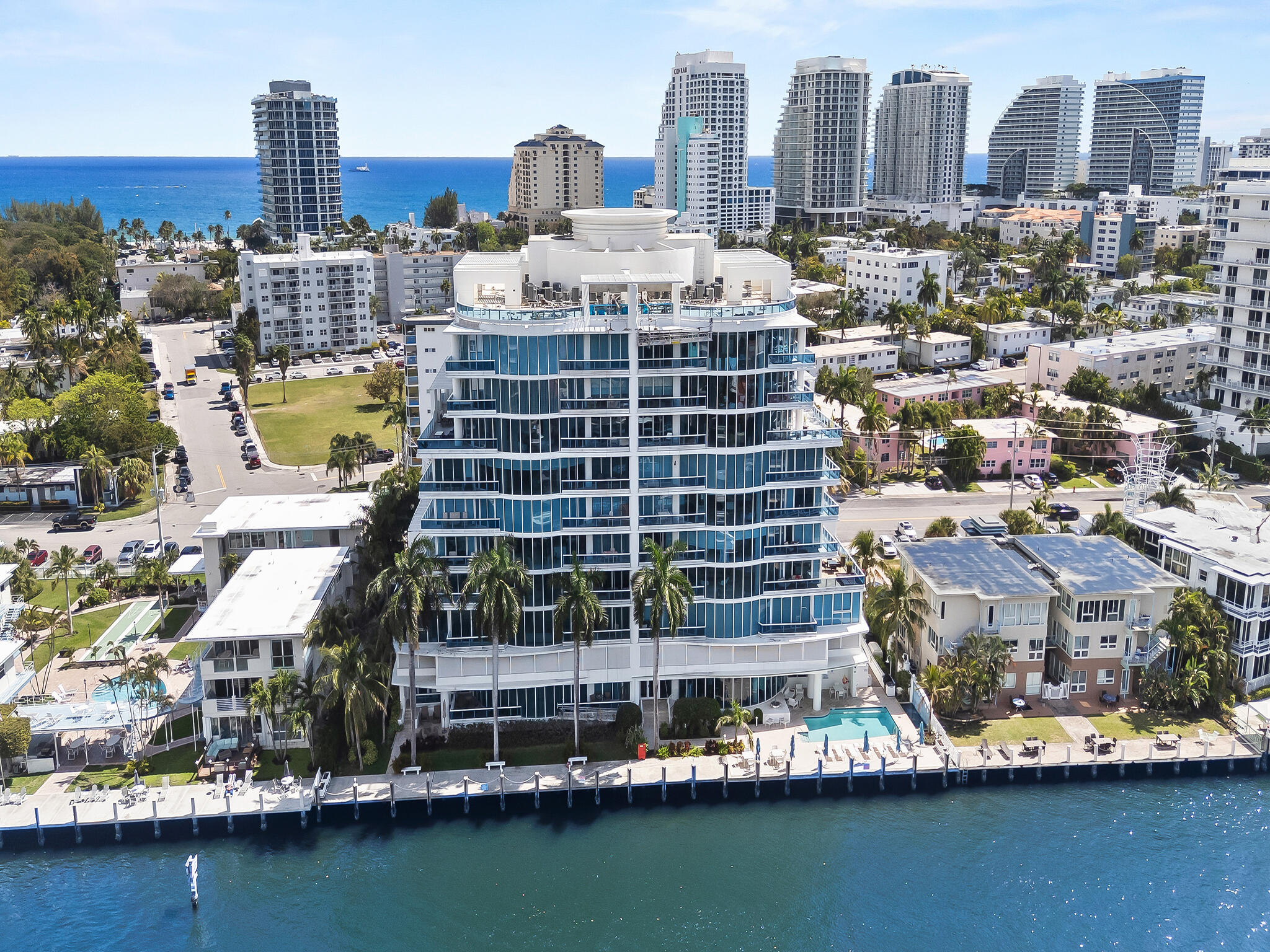 715 Bayshore Drive 606