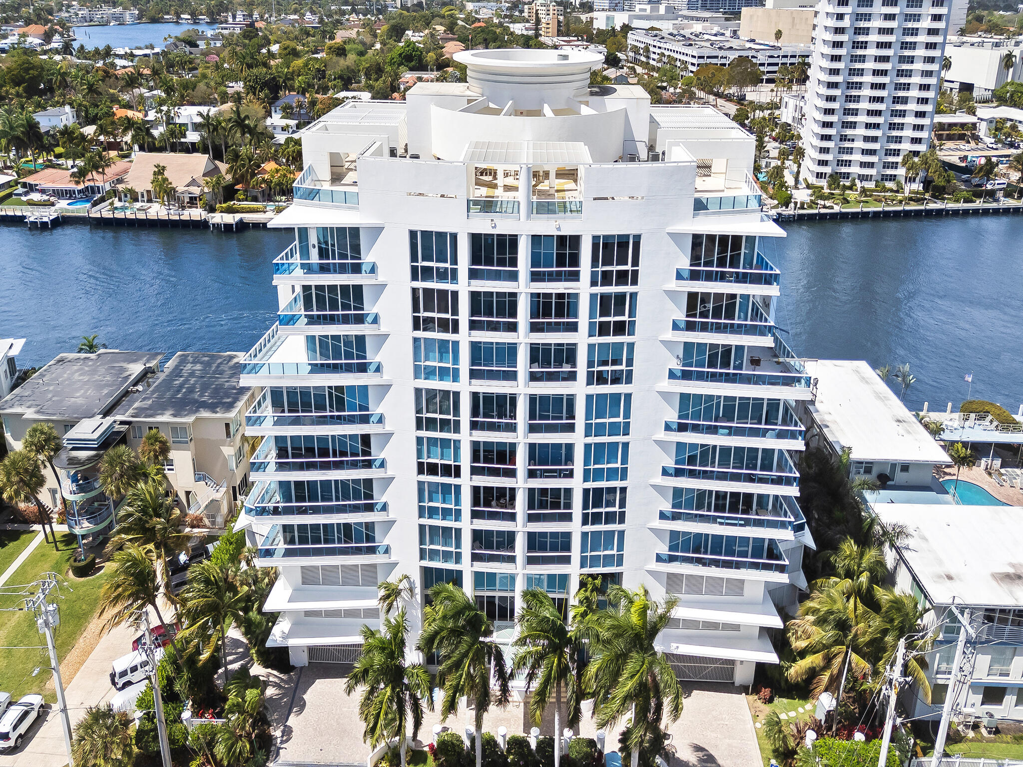 715 Bayshore Drive 606