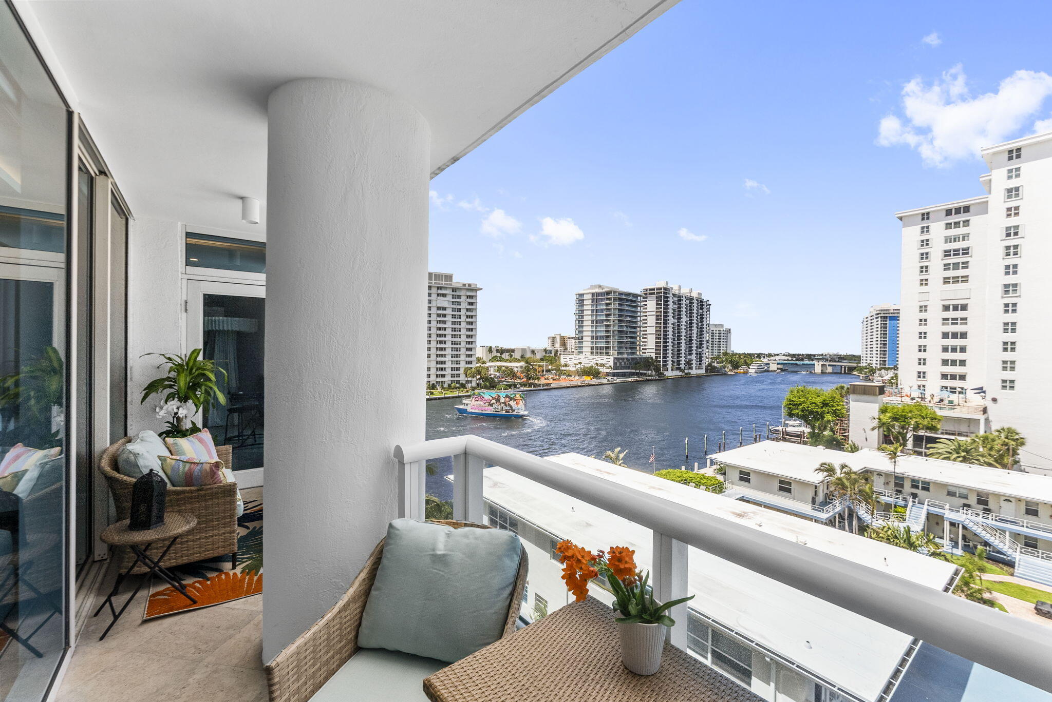715 Bayshore Drive 606