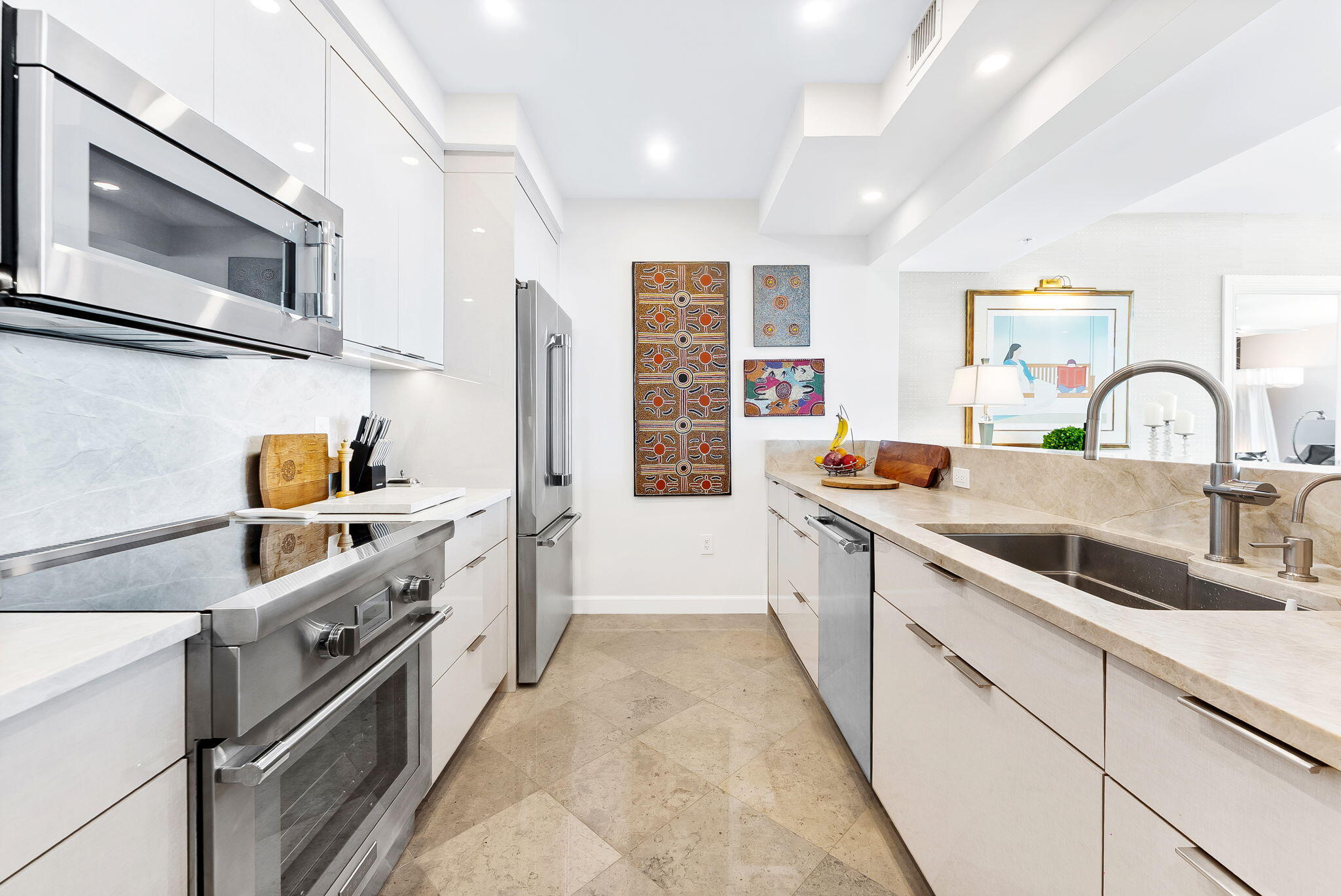 715 Bayshore Drive 606