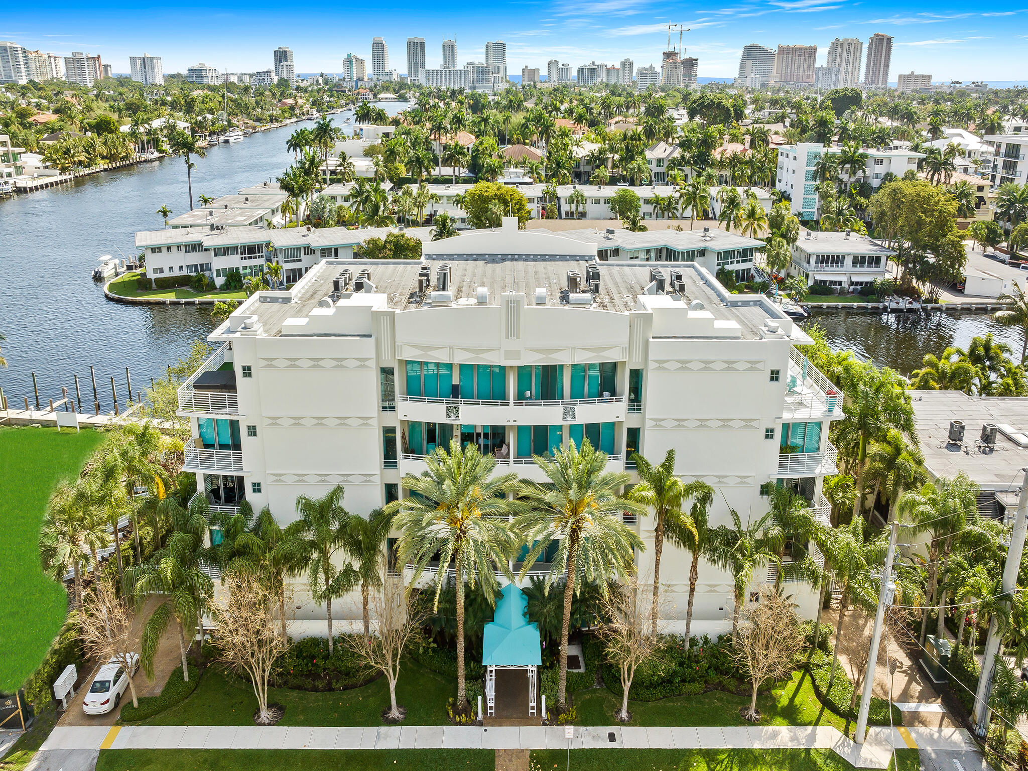 444 Hendricks Isle 301