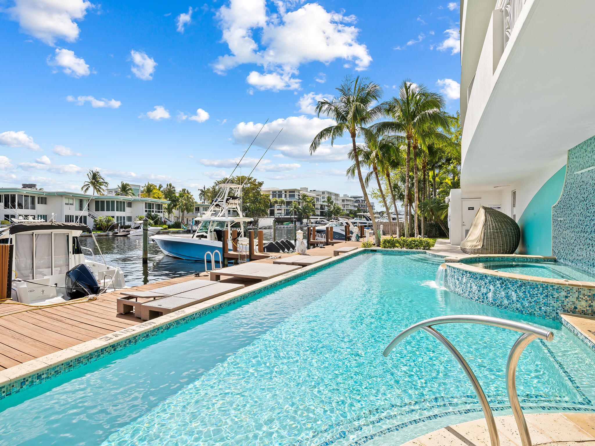 444 Hendricks Isle 301