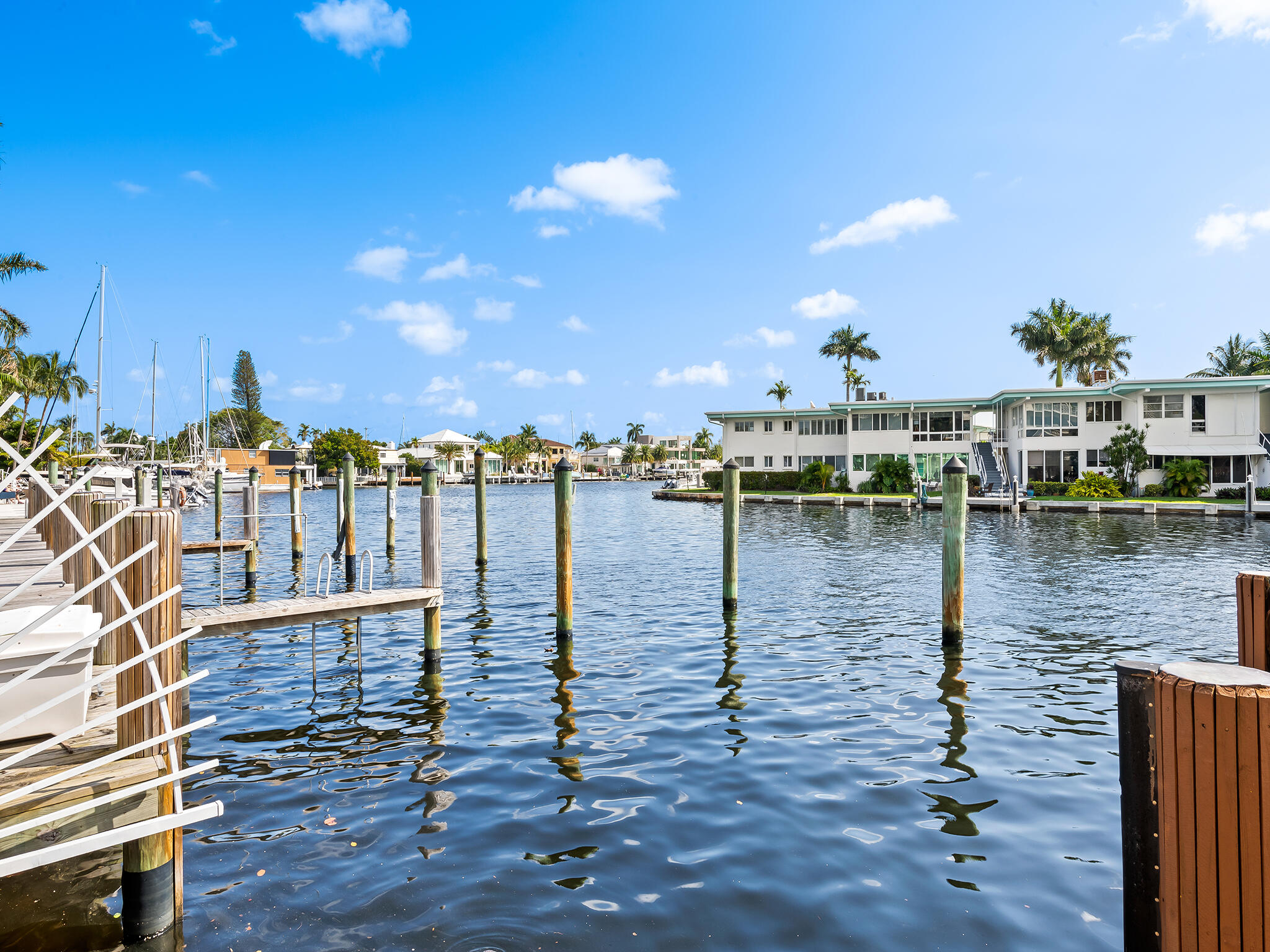 444 Hendricks Isle 301