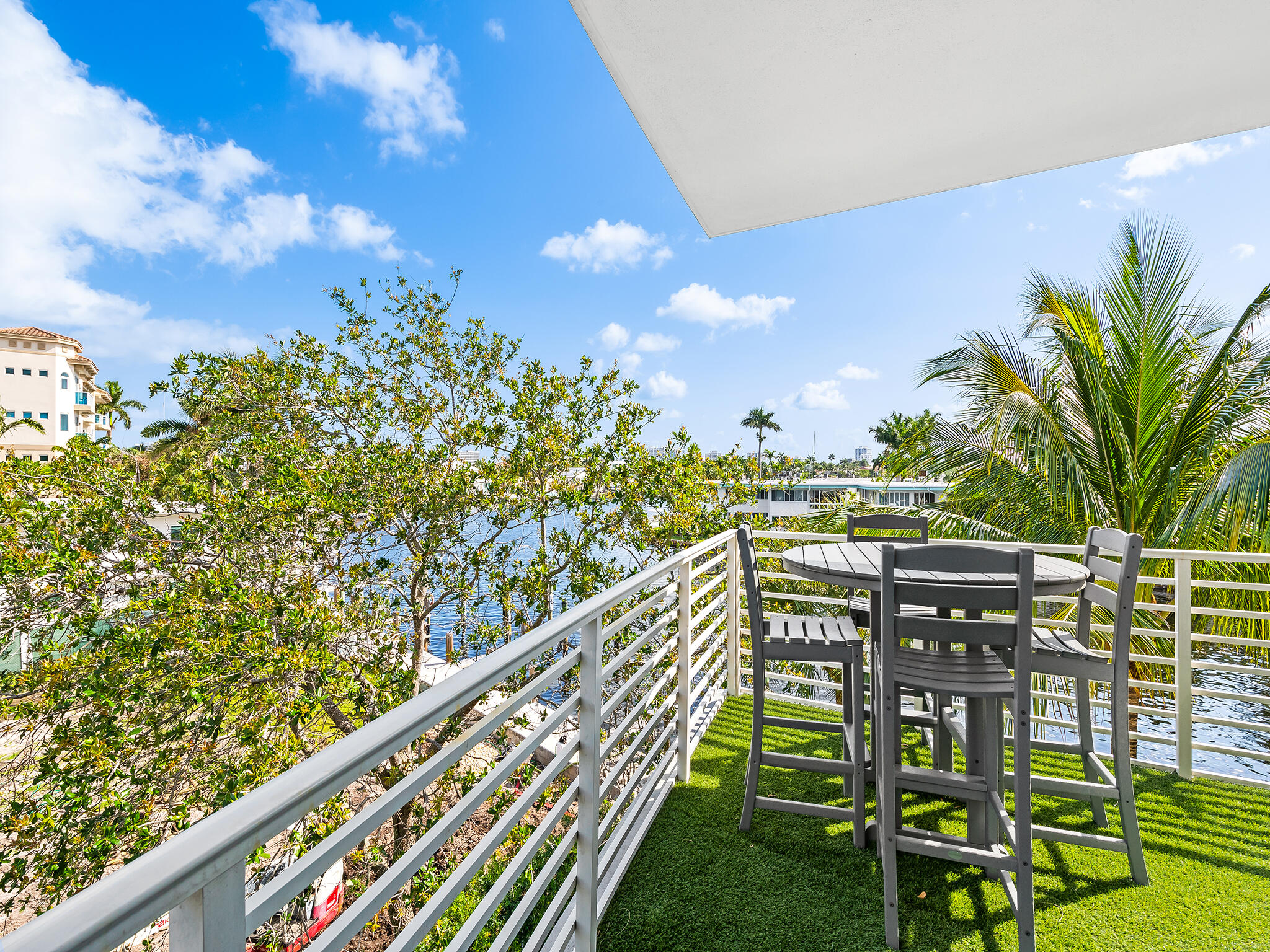 444 Hendricks Isle 301