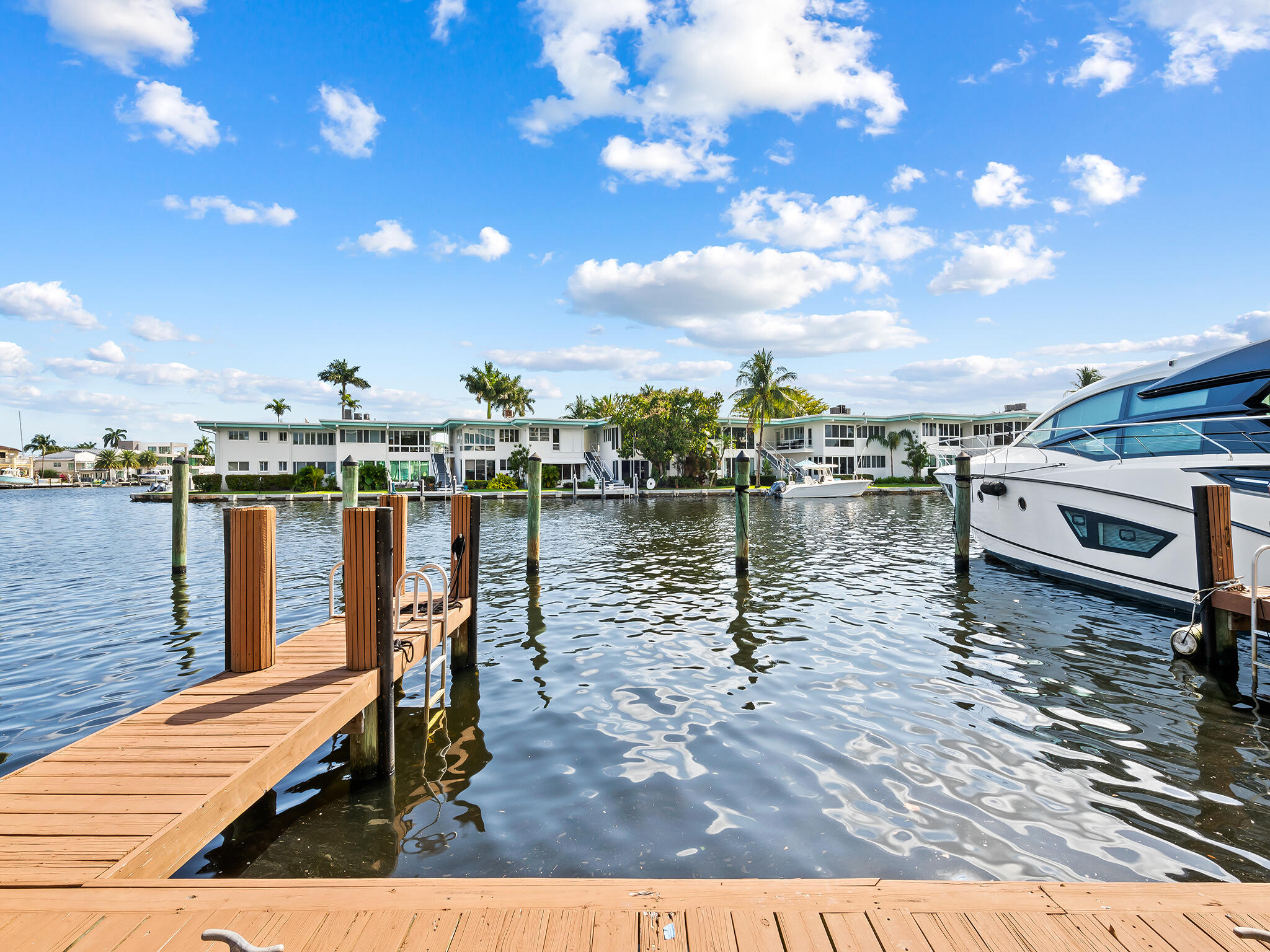 444 Hendricks Isle 301