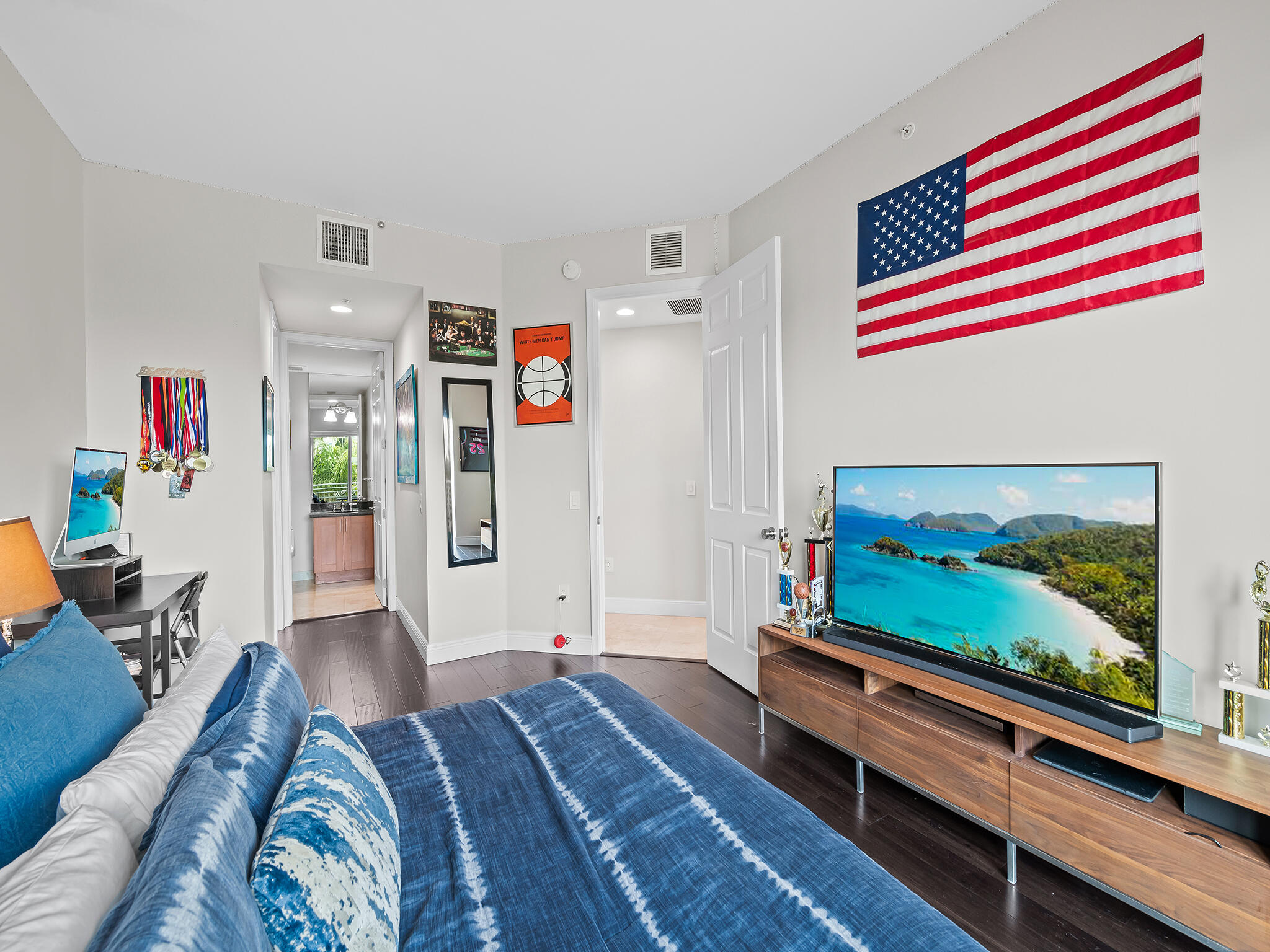 444 Hendricks Isle 301