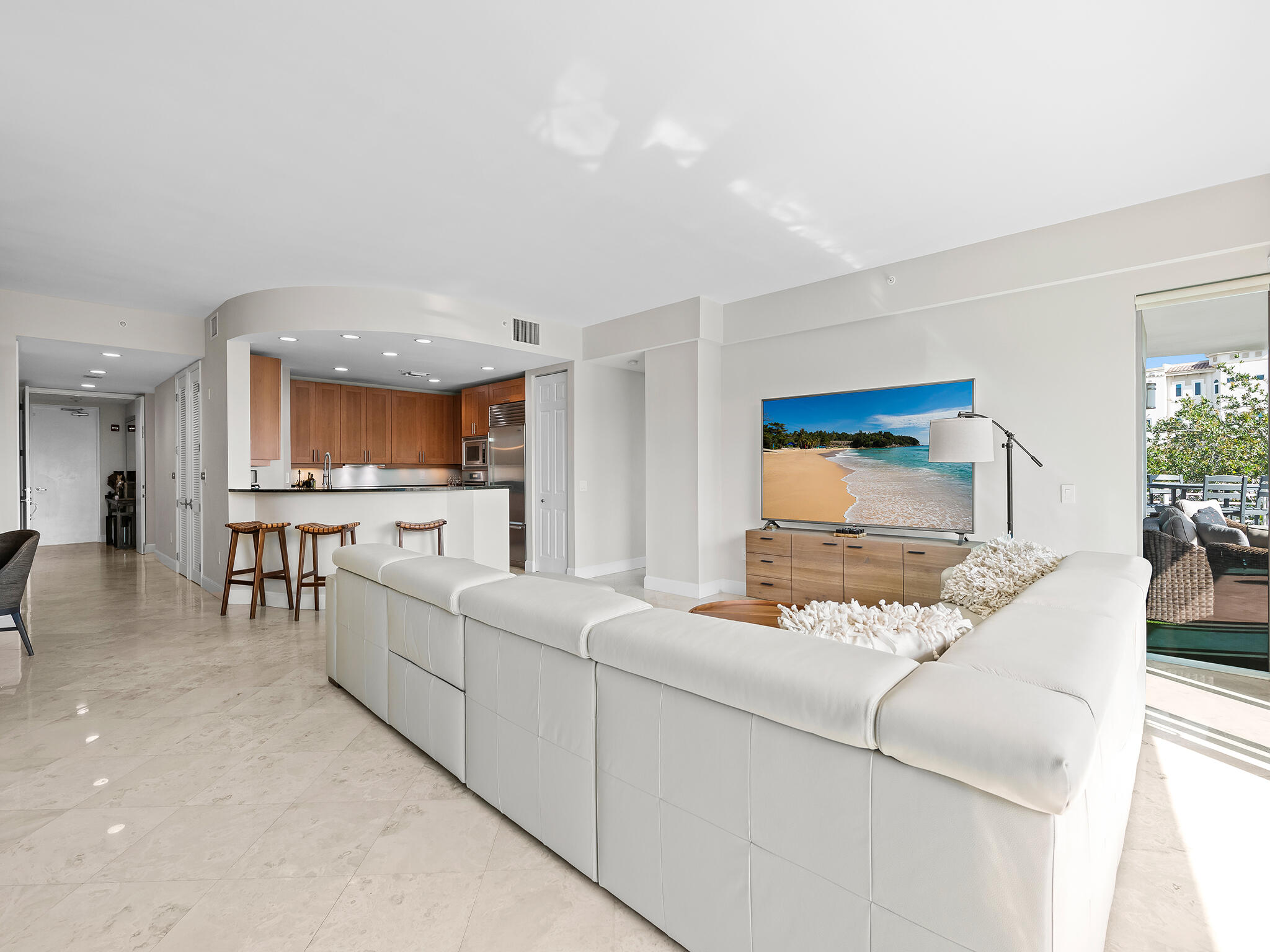 444 Hendricks Isle 301