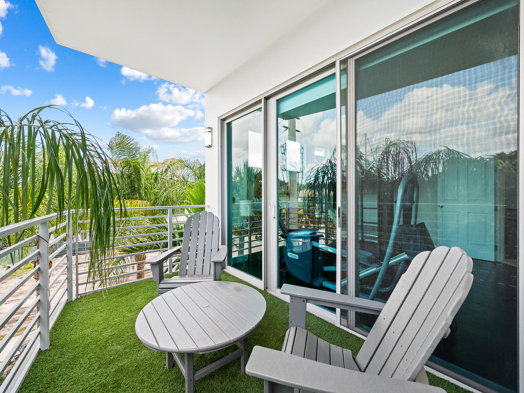 444 Hendricks Isle 301