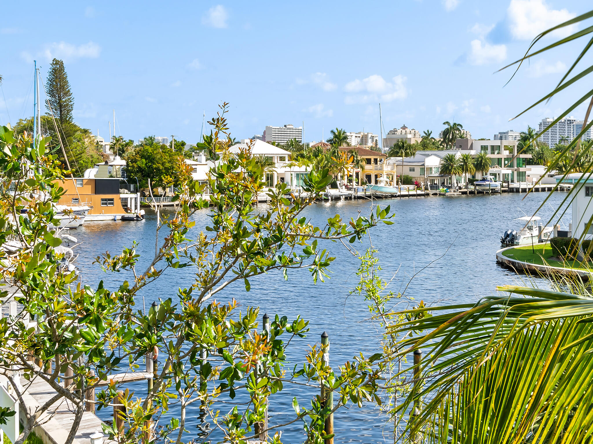 444 Hendricks Isle 301