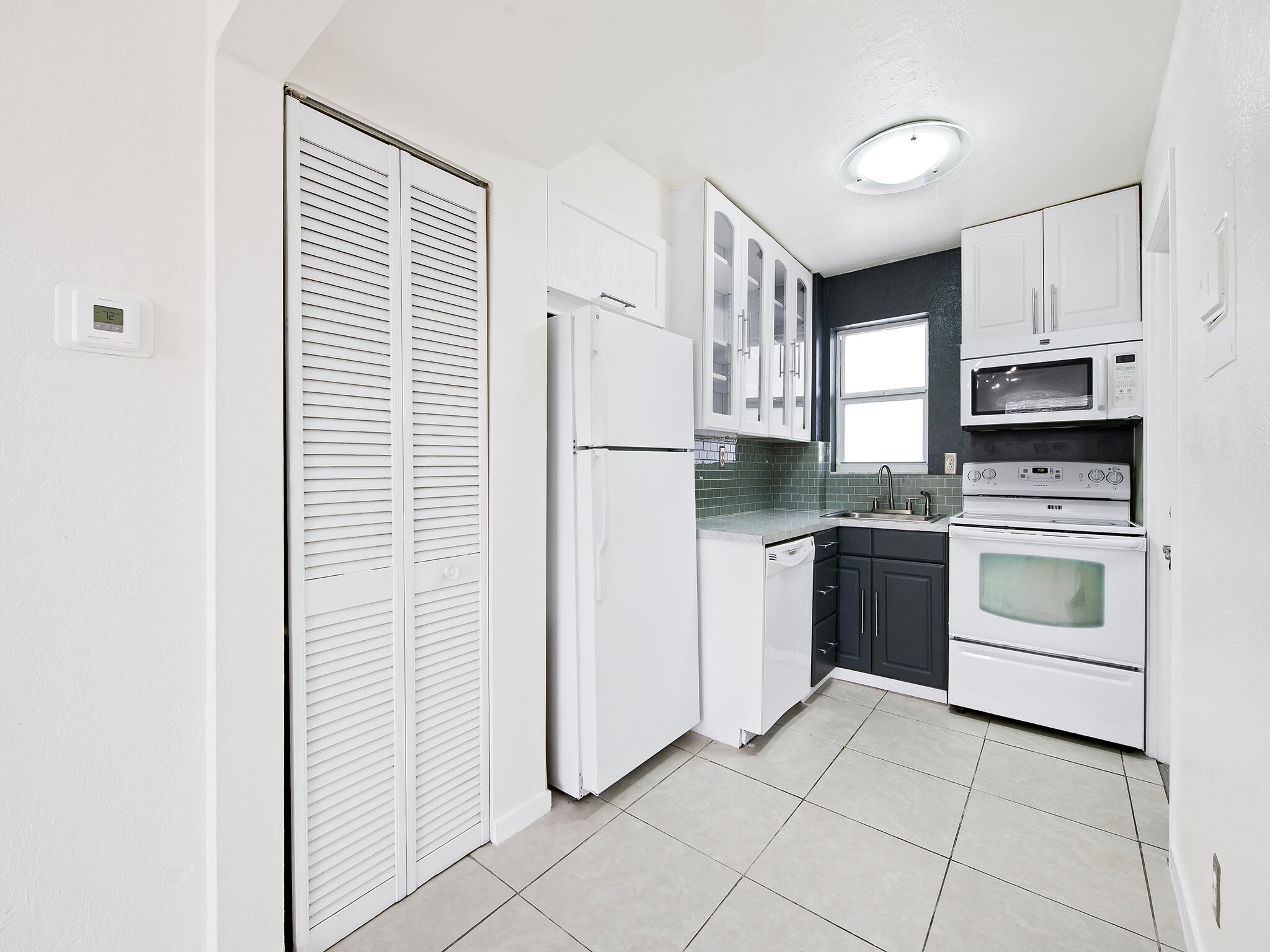 2238 Monroe Street 306