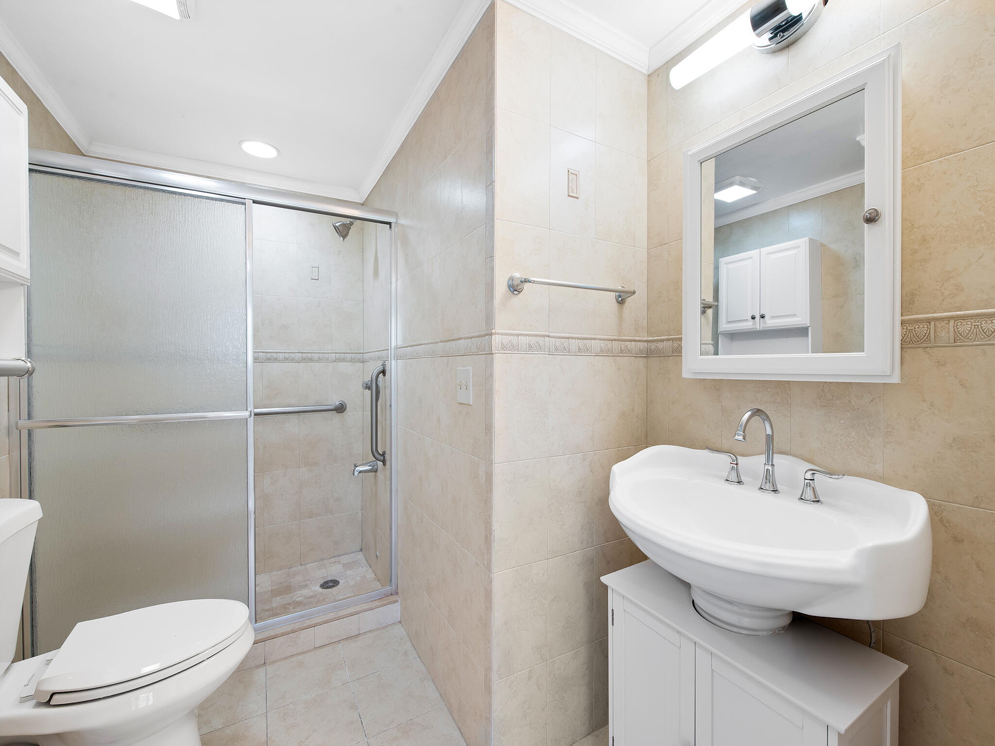 2238 Monroe Street 306