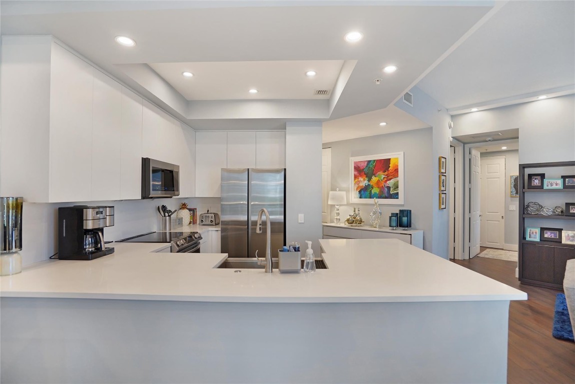 2631 NE 14th Ave Unit: 209