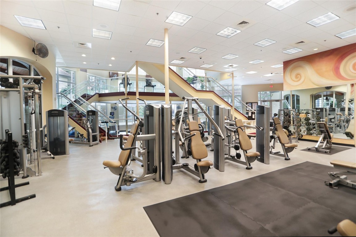 2631 NE 14th Ave Unit: 209