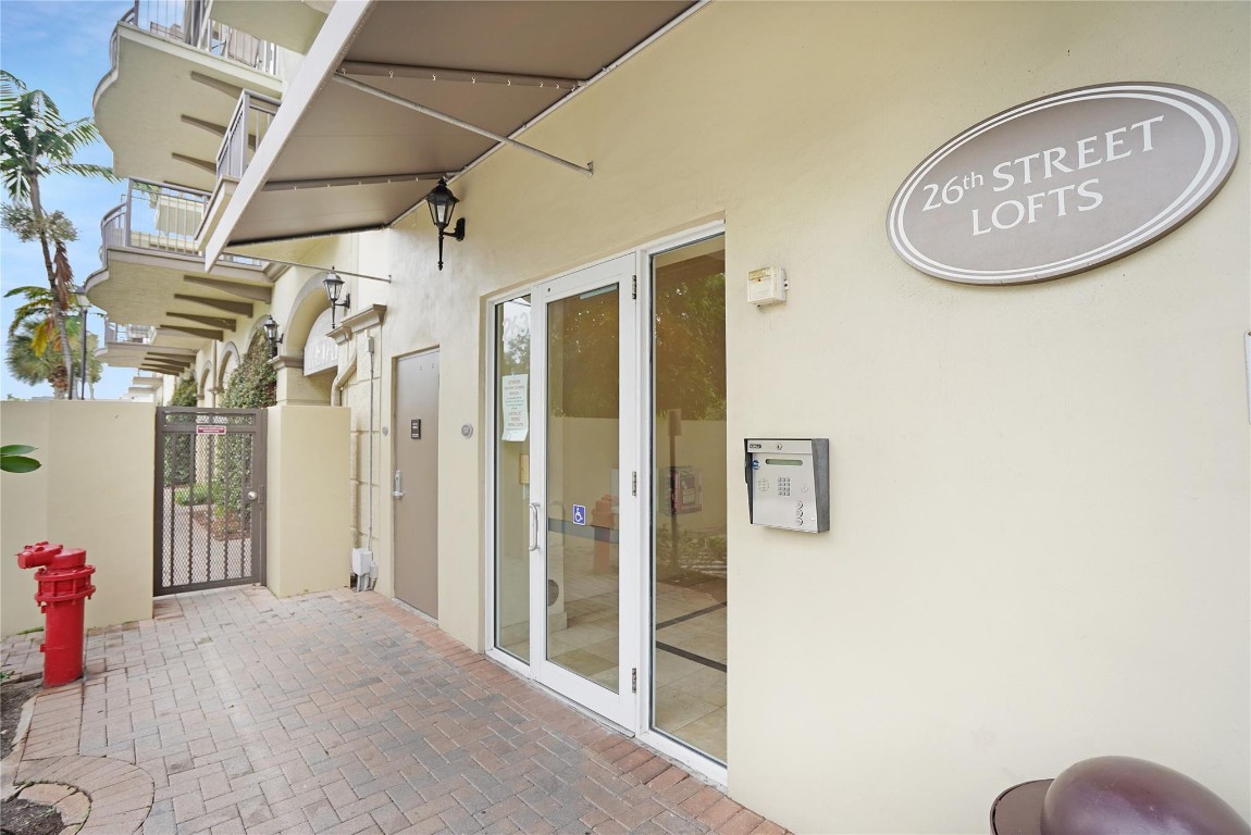 2631 NE 14th Ave Unit: 209