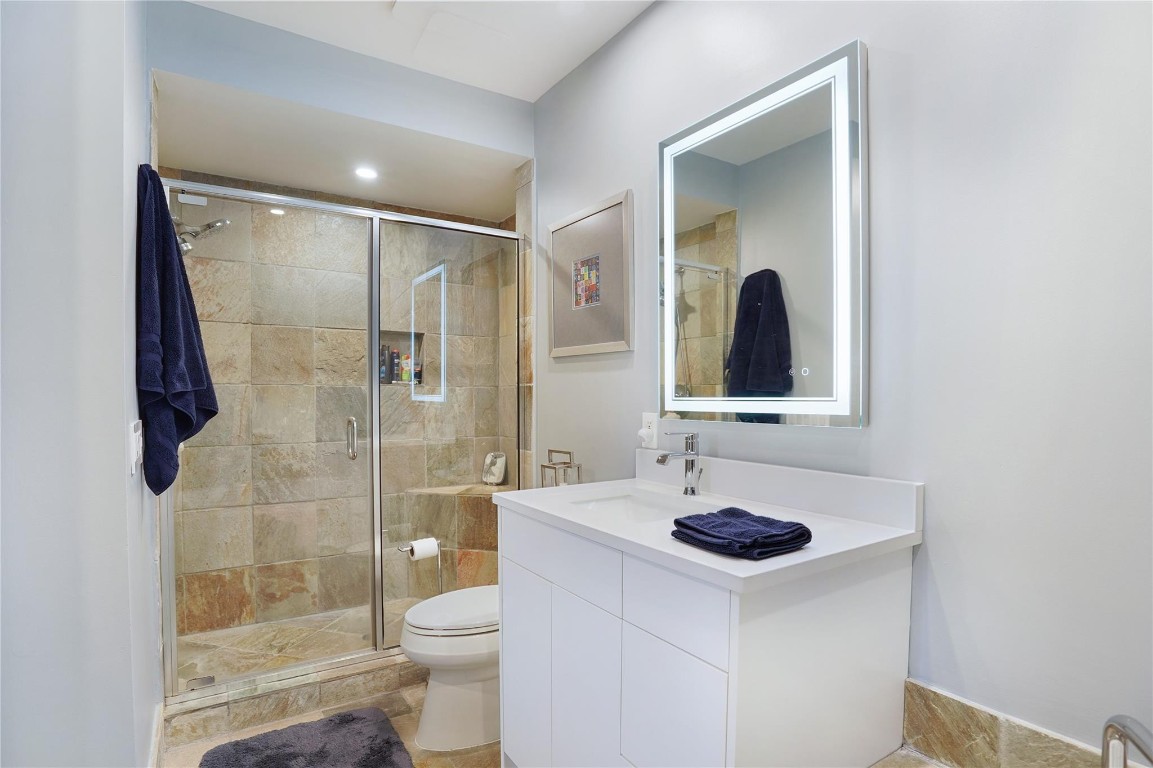 2631 NE 14th Ave Unit: 209