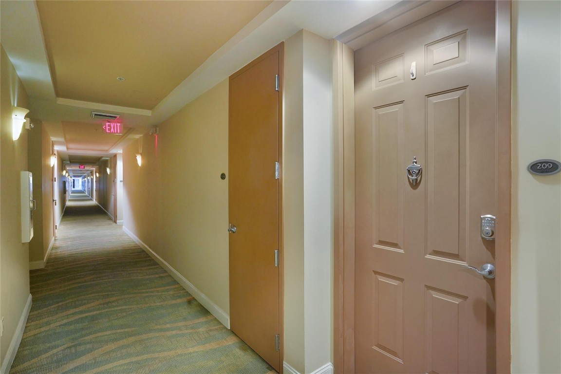 2631 NE 14th Ave Unit: 209