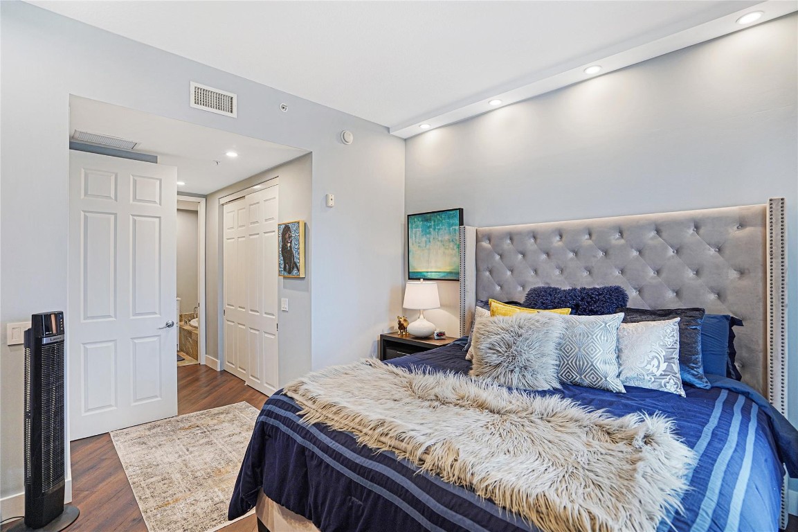 2631 NE 14th Ave Unit: 209