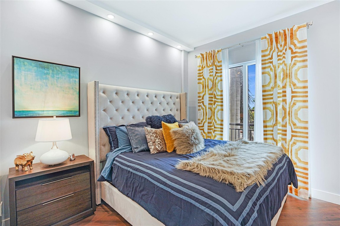 2631 NE 14th Ave Unit: 209