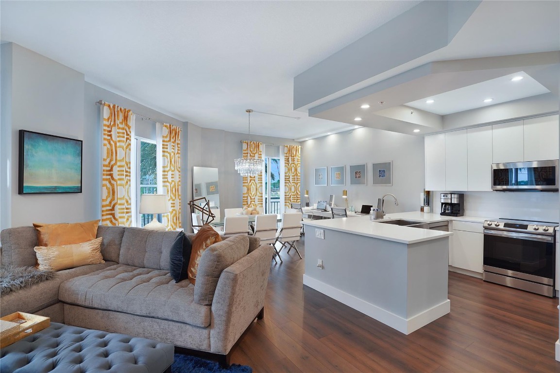 2631 NE 14th Ave Unit: 209