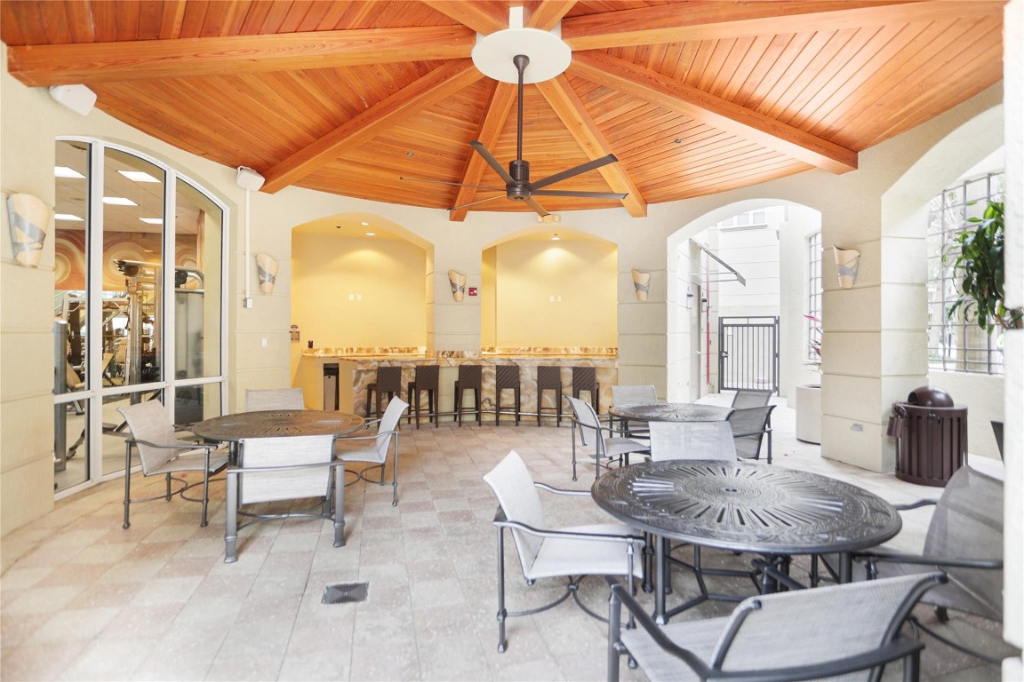 2631 NE 14th Ave Unit: 209