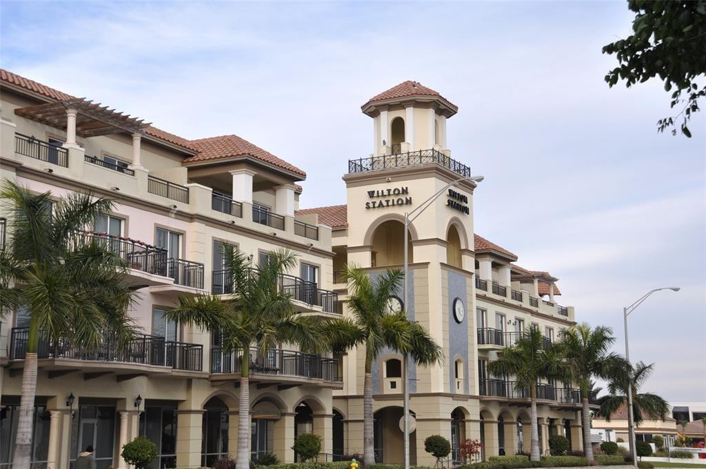 2631 NE 14th Ave Unit: 209