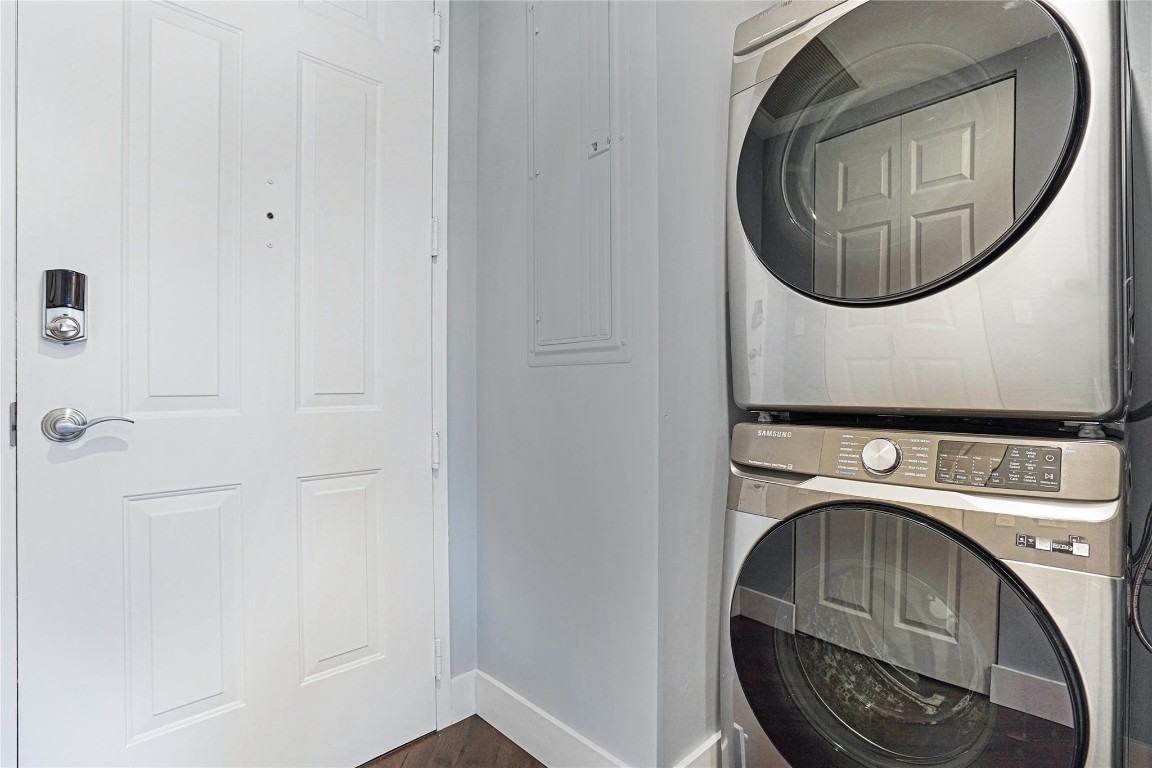 2631 NE 14th Ave Unit: 209