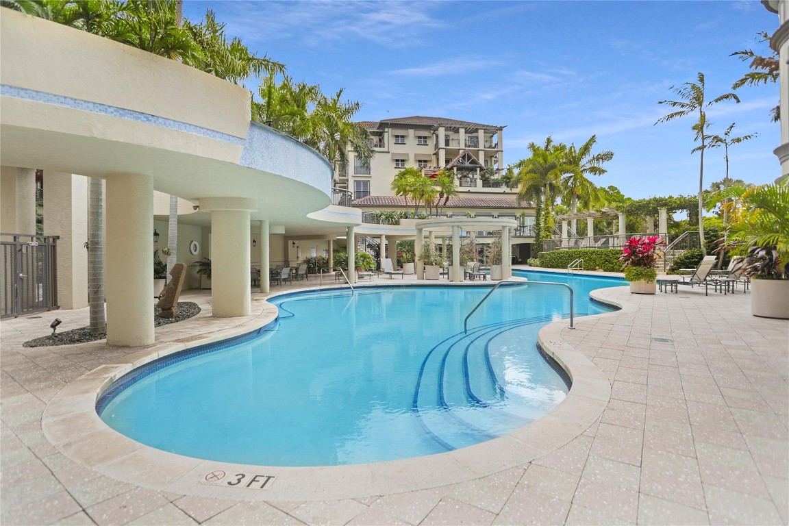 2631 NE 14th Ave Unit: 209