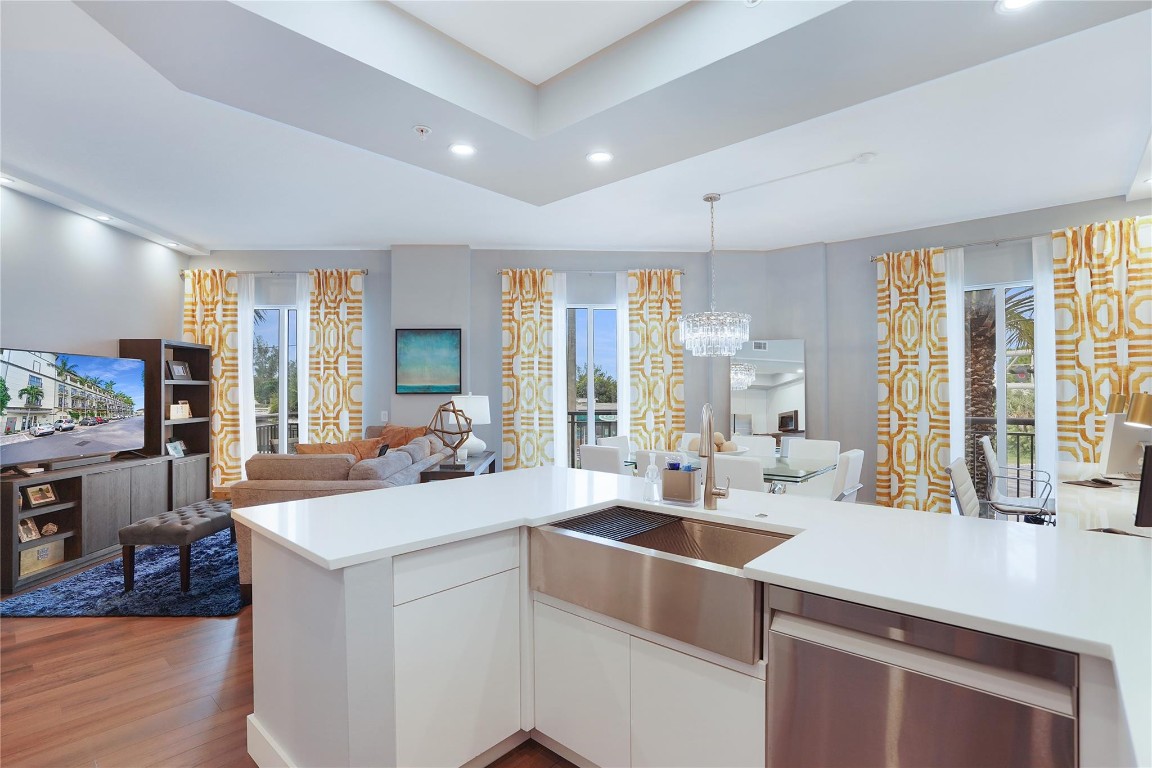 2631 NE 14th Ave Unit: 209