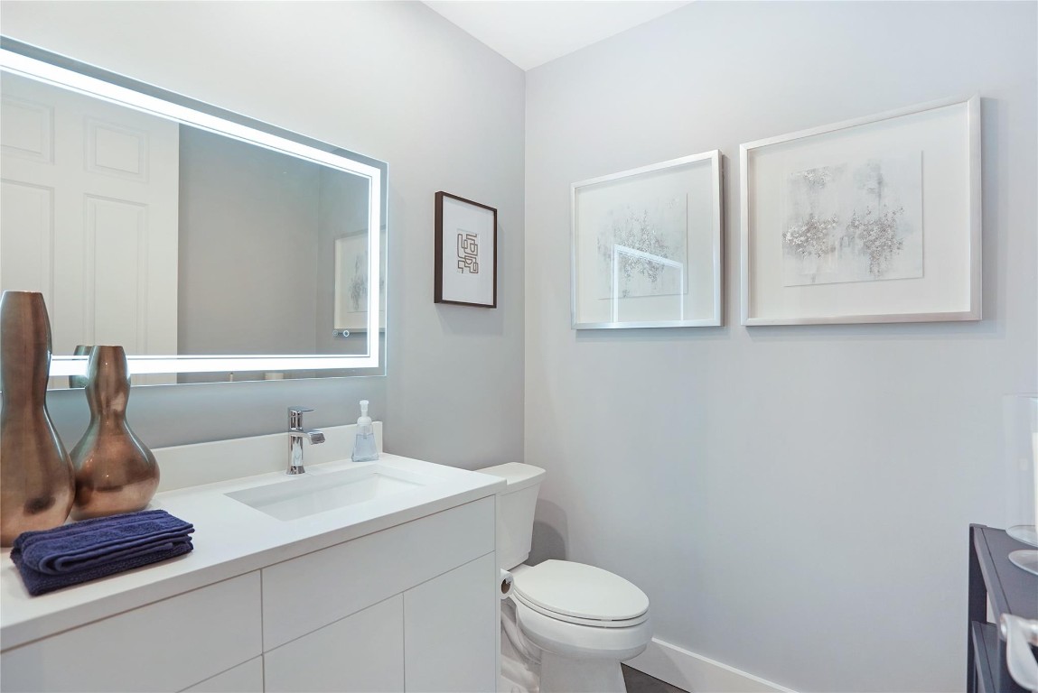 2631 NE 14th Ave Unit: 209