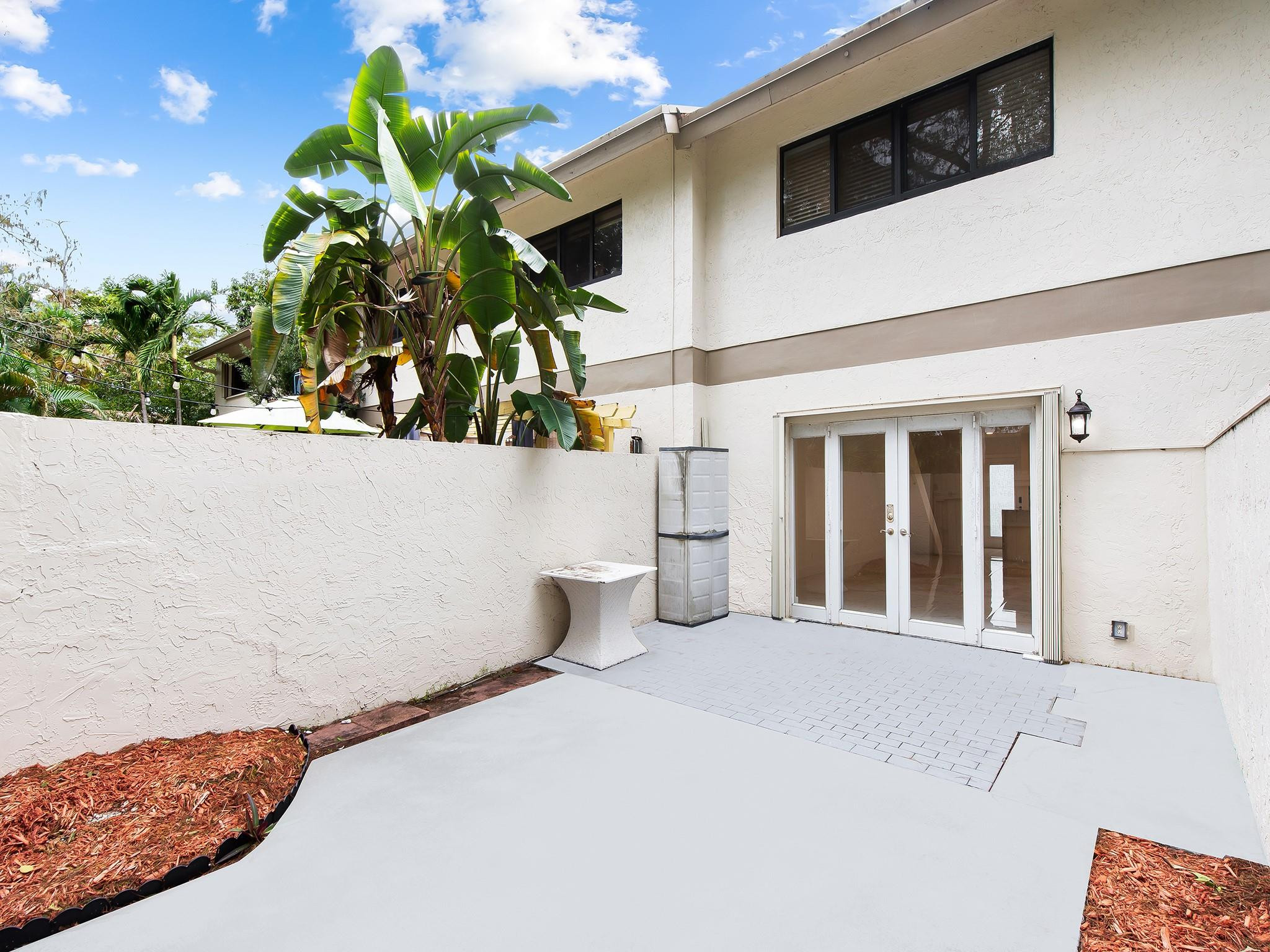 3084 S Oakland Forest Dr 1402