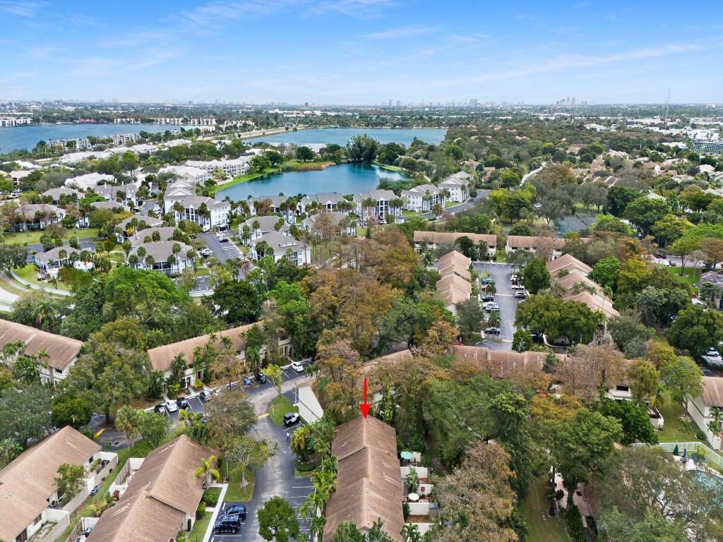 3084 S Oakland Forest Dr 1402