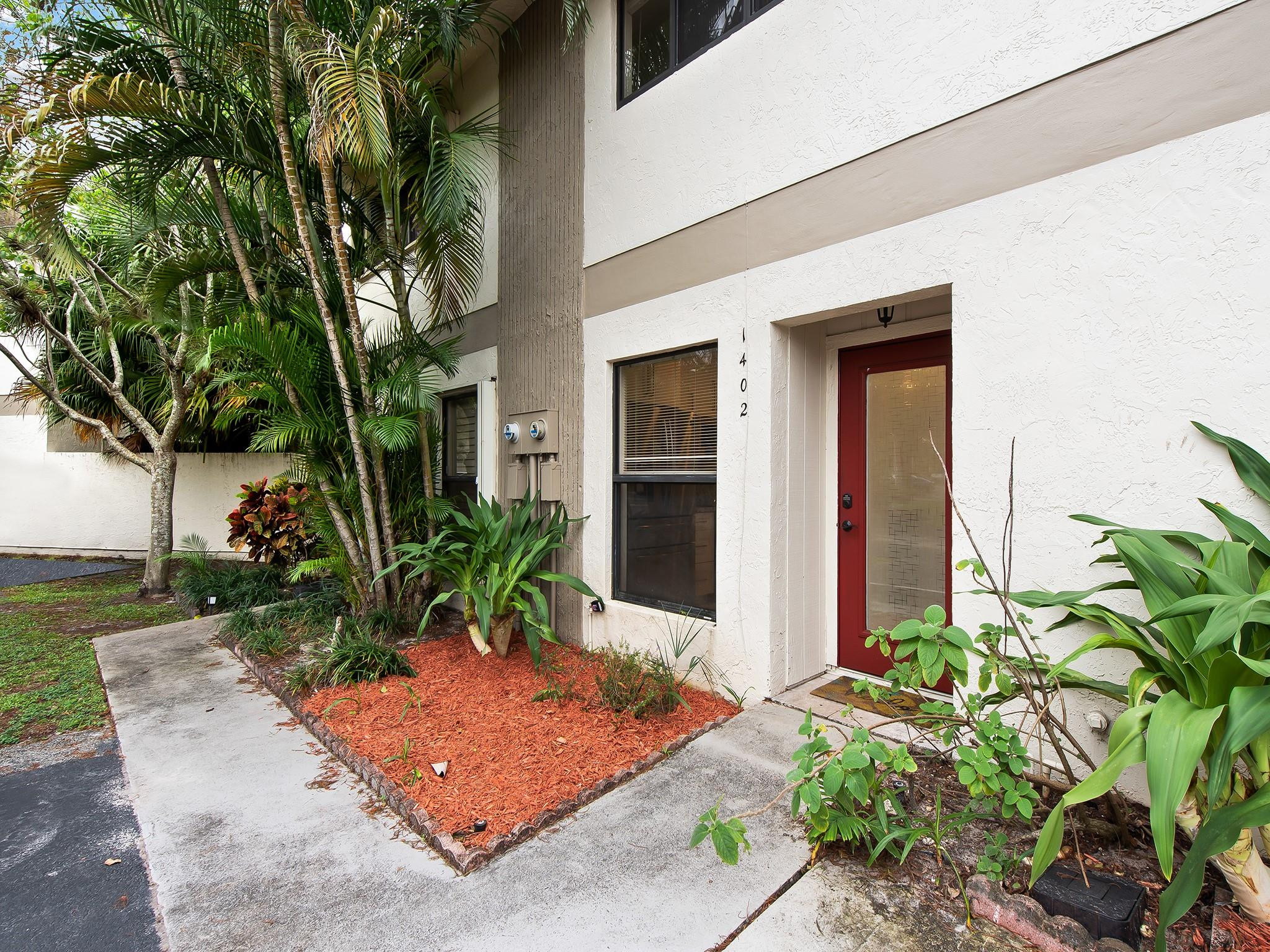 3084 S Oakland Forest Dr 1402