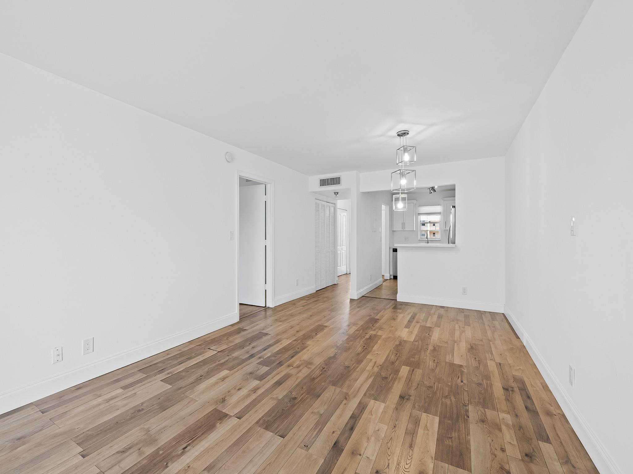 2571 Aragon Blvd 318