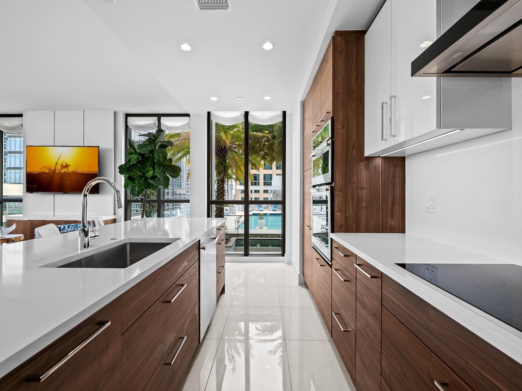 100 E Las Olas Blvd 1701