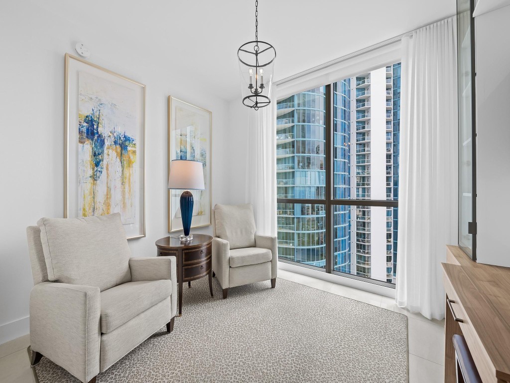 100 E Las Olas Blvd 1701