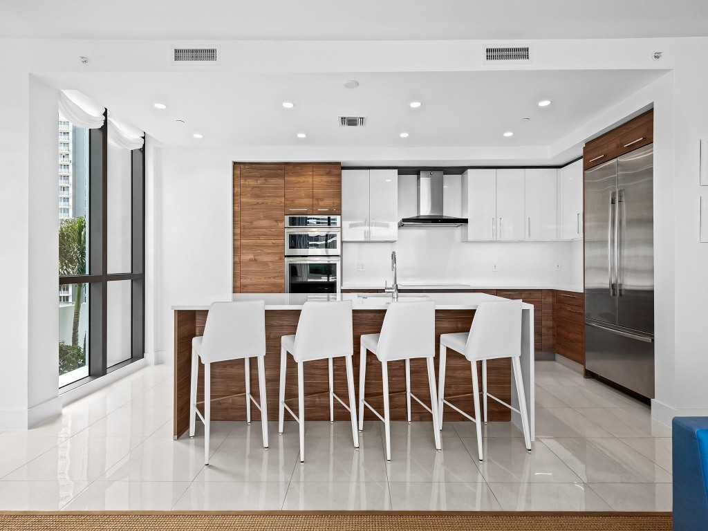 100 E Las Olas Blvd 1701