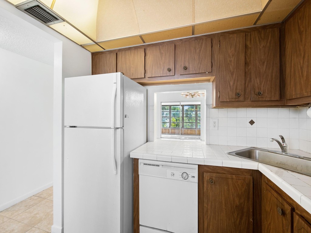 5750 NW 64th Ave 305