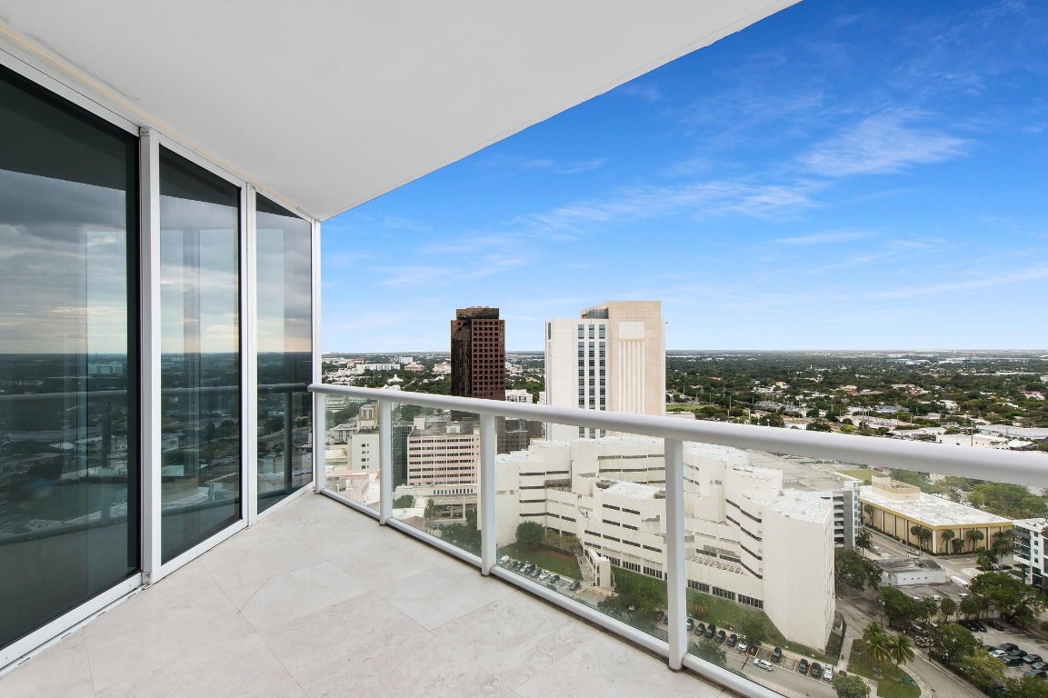 333 Las Olas Way 2910