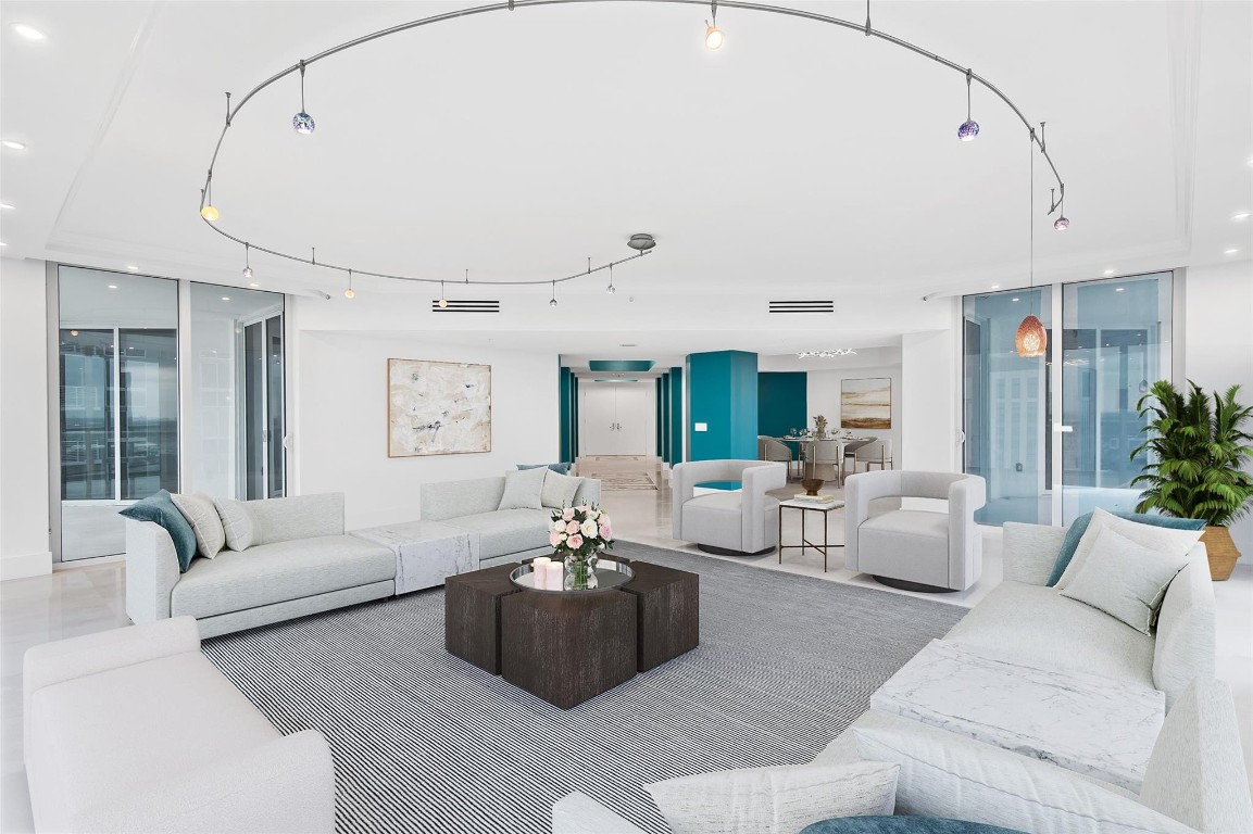 333 Las Olas Way 2910