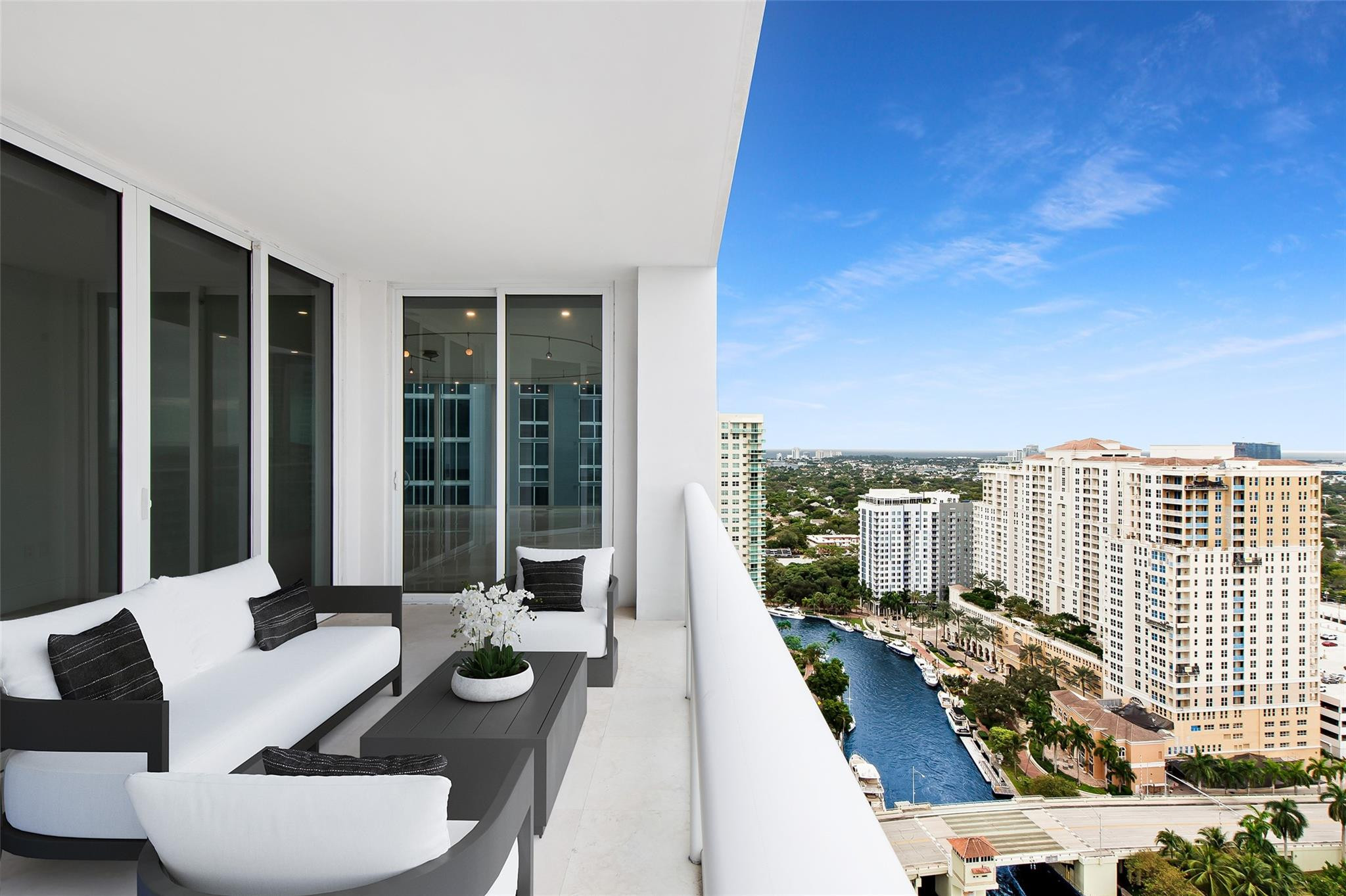 333 Las Olas Way 2910