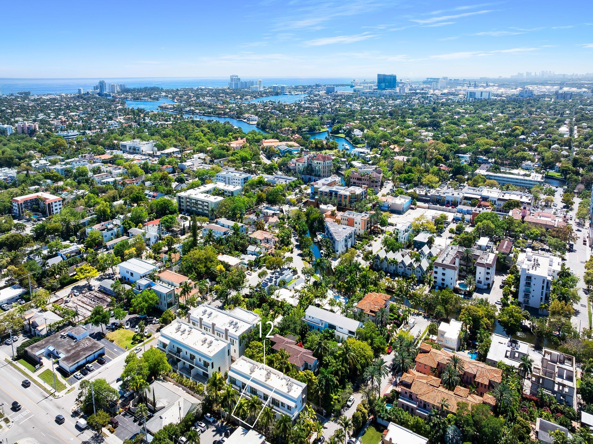 12 SE 10th Ave
