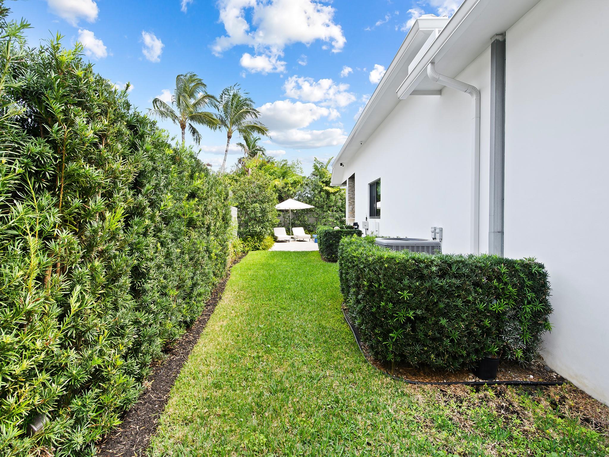 1710 Middle River Dr